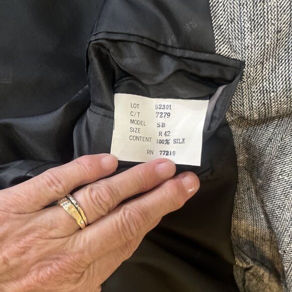 Pierre Balmain Black/White Herringbone 100% Silk Blazer, Men's 42R Elegant - Picture 14 of 14